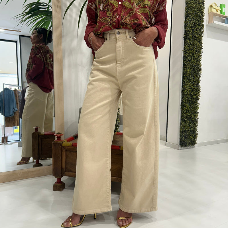 TENSIONE IN -  JEANS GIUSI CREMA